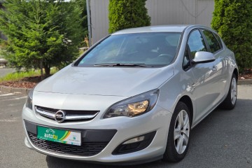 Opel Astra Klimatronik Podg. fotelei kierownica 140km