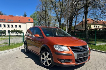 Touran Cross ,Dobrze utrzymany